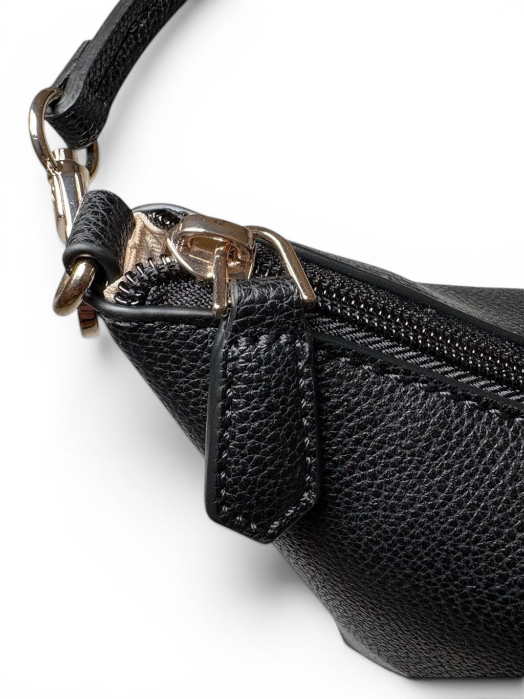 GUESS Handtasche Unbenutzt, inklusive Original-Schutzmaterialien
